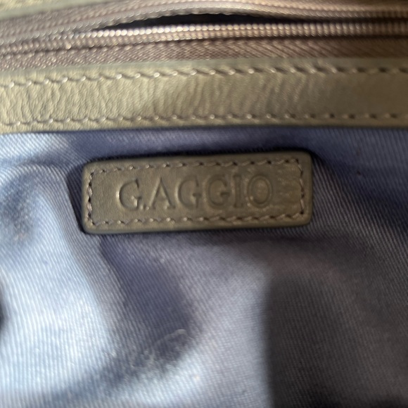 Soft and supple beautiful grey handbag - Picture 5 of 11